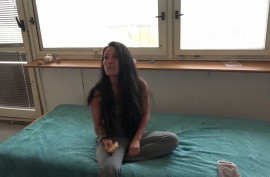 Юная лижет анус русской порно