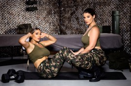 Смотреть порно племянник будет тетю аналом