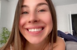 Порно дрочка члена спящему брату