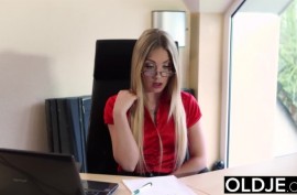 Порно видео девочки подростки с большими сиськами